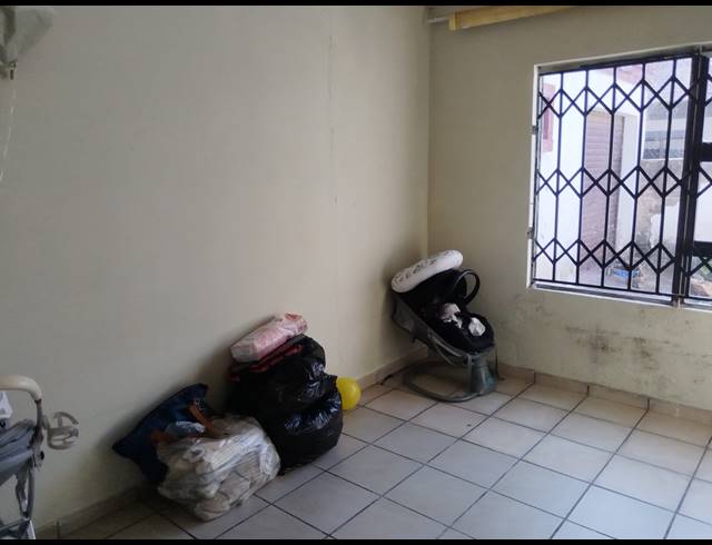3 BEDROOM HOUSE FOR SALE IN GOLDEN GARDENS